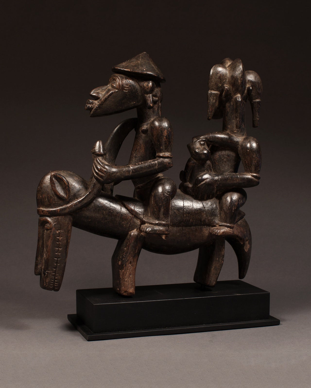 African Tribal Art - Sculptures & Figures